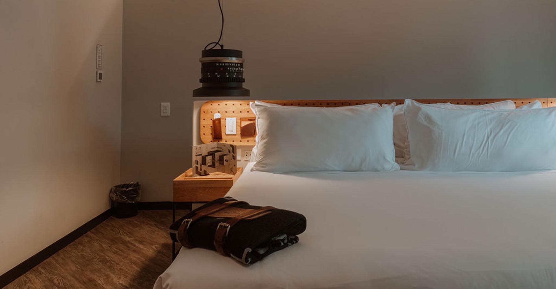 Hotel 13
