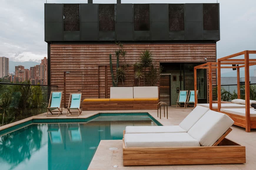 Hotel 16
