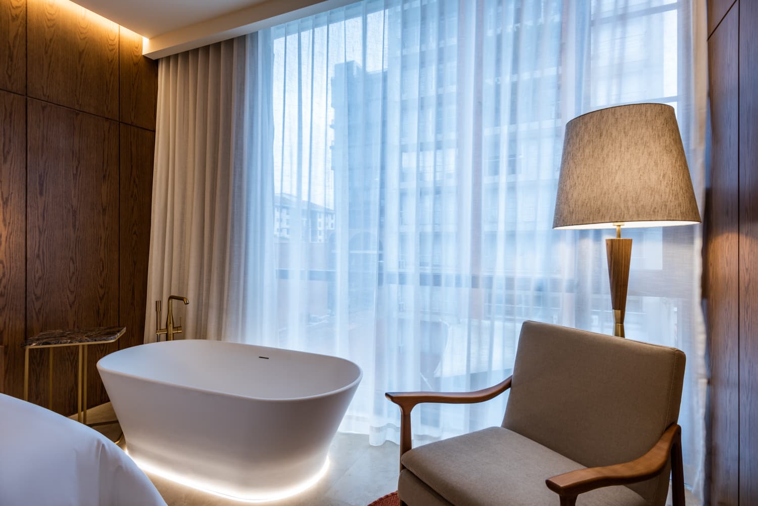 Hotel 19