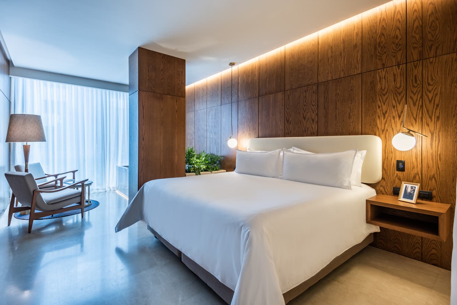 Hotel 37