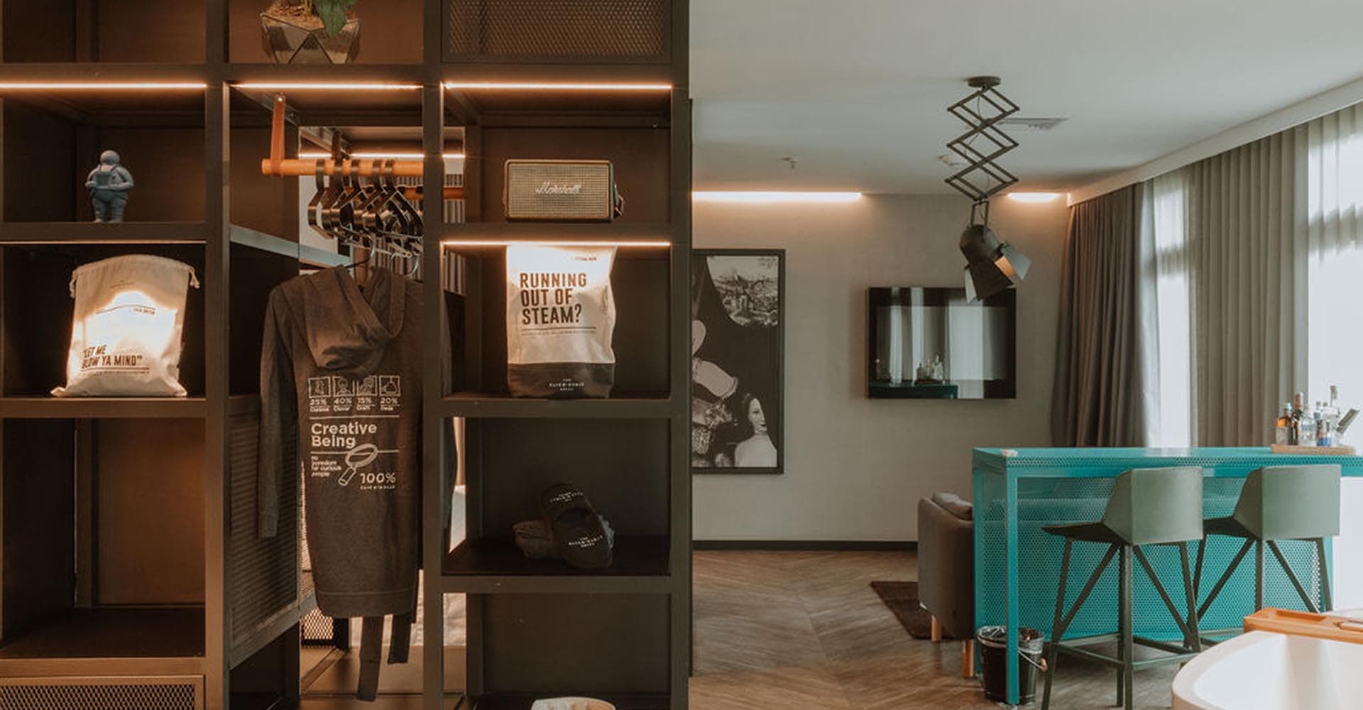 Hotel 8